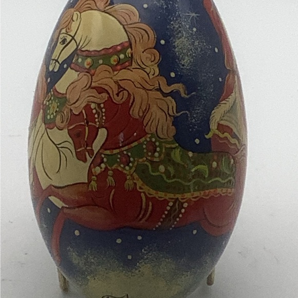 Vintage Hand Painted 5 1/2” Christmas Egg Featuring Santa and Horse Drawn Sled - Picture 2 of 13
